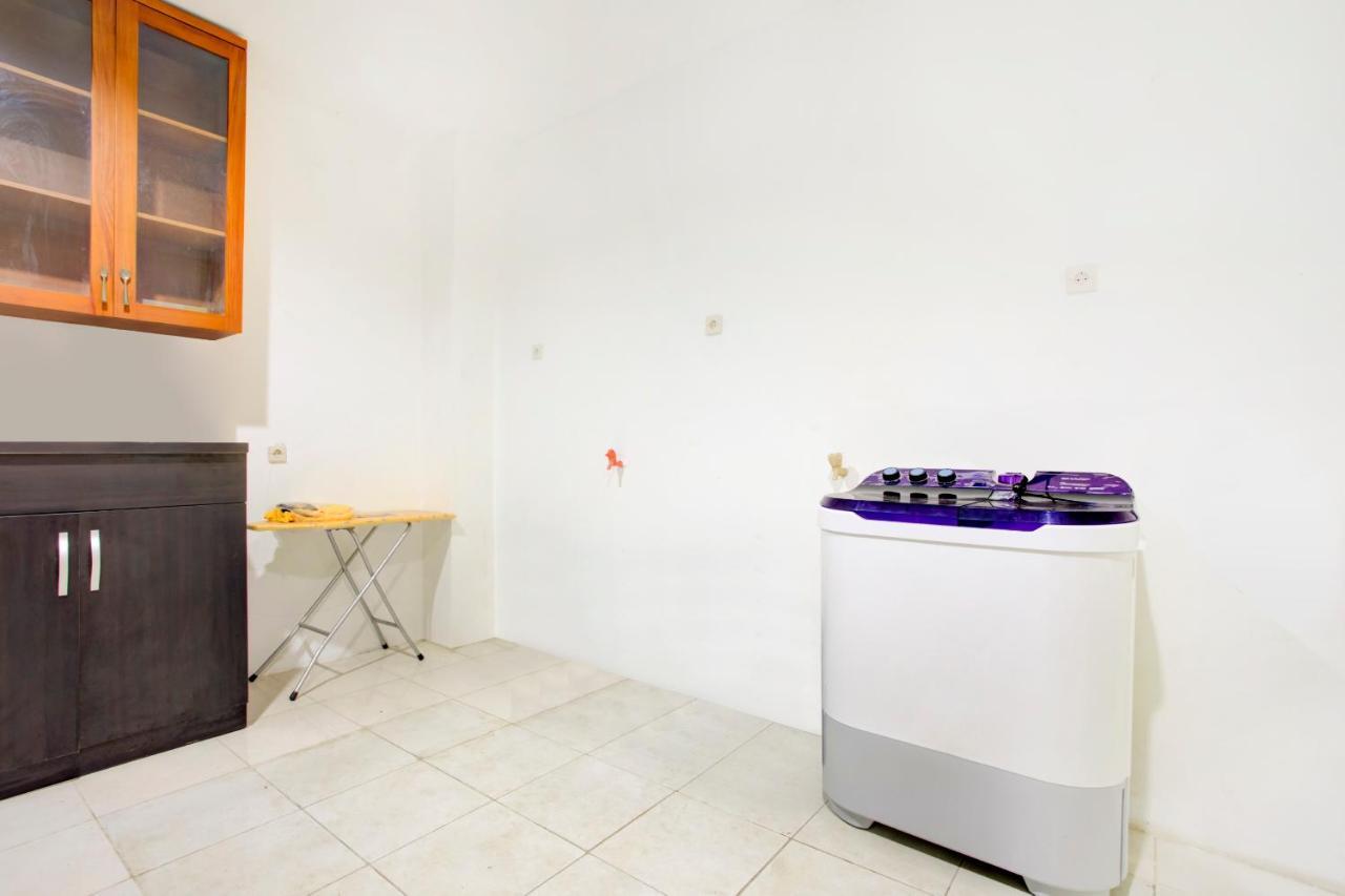Vaccinated Staff - Spot On 3928 Terrace House Syariah Hotel Pondoktjing Dua Exterior photo